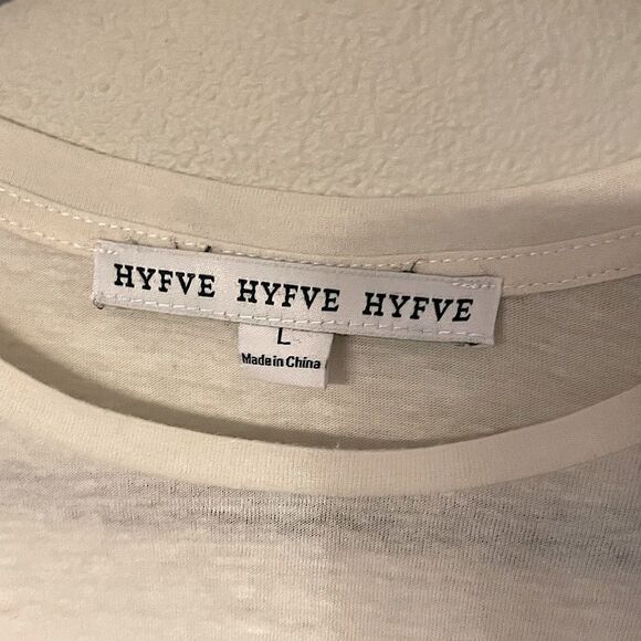 HYFVE Cream Cash High Slit Sides, Shirt. Size Large. - Picture 3 of 3
